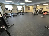Best Western Rochelle Inn  Suites near DeKalb - ジム