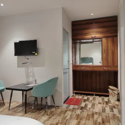Rivaz Hotel And Restaurant Các khách sạn gần Viện Công nghệ IIT Delhi