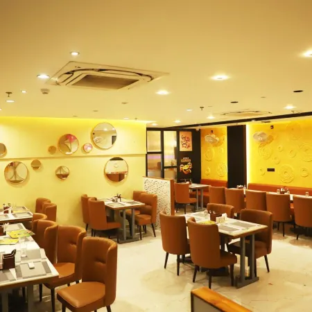 Hotel Devki Inn