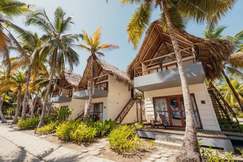 โรงแรมทายบีช - ทาโยนา - สระว่ายน้ำแบบอินฟินิตี้