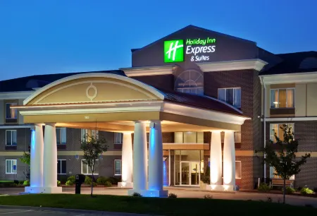Holiday Inn Express & Suites Altoona-Des Moines Отели в г. Полк