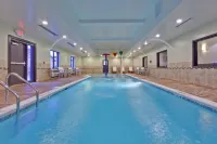 Holiday Inn Express & Suites New Philadelphia Hotels in New Philadelphia