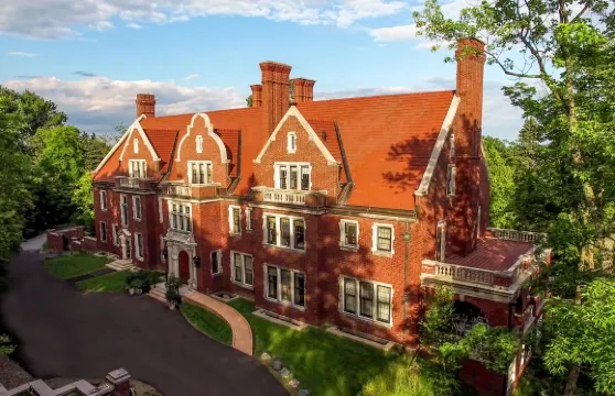 Holiday Inn & Suites 德盧斯 - 市區