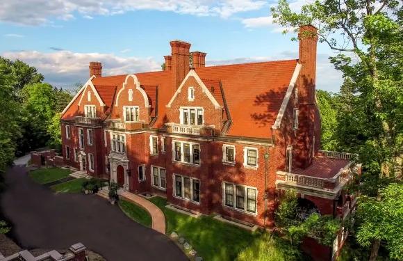 Holiday Inn & Suites 德盧斯 - 市區