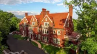 Holiday Inn Express & Suites Duluth North - Miller Hill Hotels in Hermantown