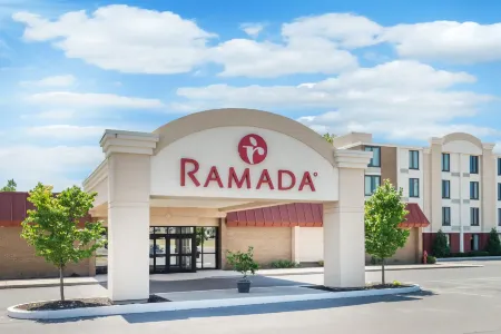 Ramada by Wyndham Watertown/Thousand Islands NY Отели в г. Сакетс Харбор
