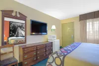 Super 8 by Wyndham Talladega Al