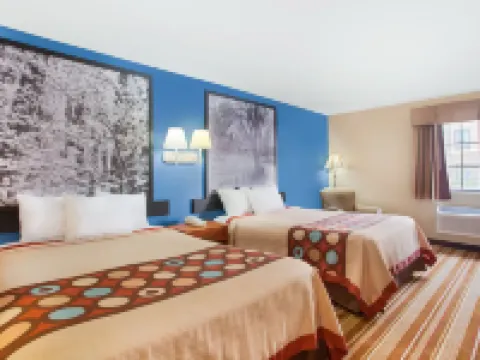 Super 8 by Wyndham Defiance ディファイアンスのホテル