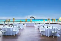 Royalton CHIC Cancun, An Autograph Collection All-Inclusive Resort - Adults Only - Frühstück