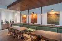 Fairfield Inn & Suites Newport Cincinnati - breakfast