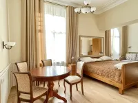 Usad'ba Admirala Lazareva Hotel 鄰近浴場樓的酒店