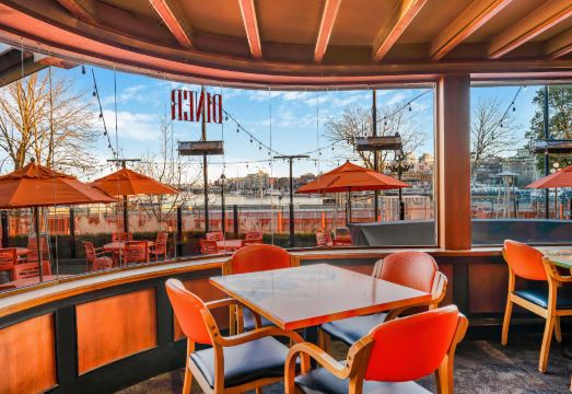 조식 및 서비스