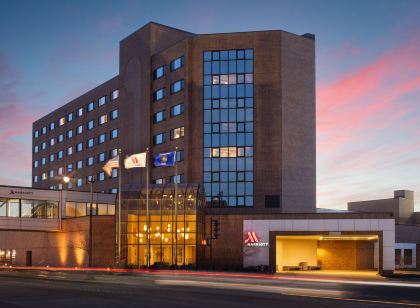 Oshkosh Marriott Waterfront Hotel & Convention Center