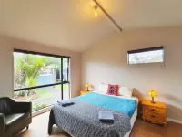 Parakai Geothermal Motel Các khách sạn gần Muriwai Beach