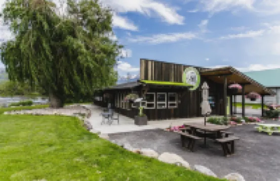 Ninepipes Lodge Hotels in 