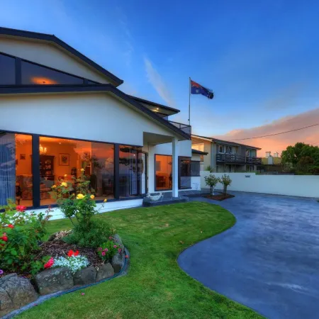 Birchwood, Devonport Self-Contained Self Catering Accommodation