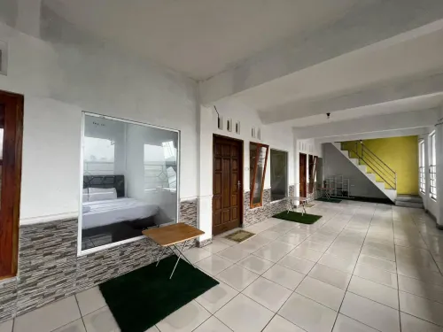 RedDoorz Syariah @ Jalan Dieng 4