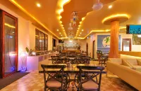 Sunrise Beach Hotels in Maafushi