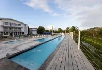 Boho Beach Club - Pools