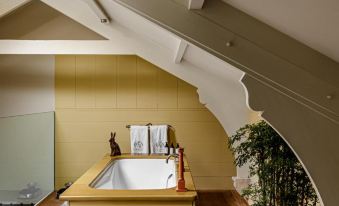 Cowley Manor Experimental