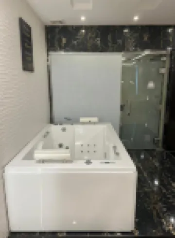 Remaz Suites Hotel
