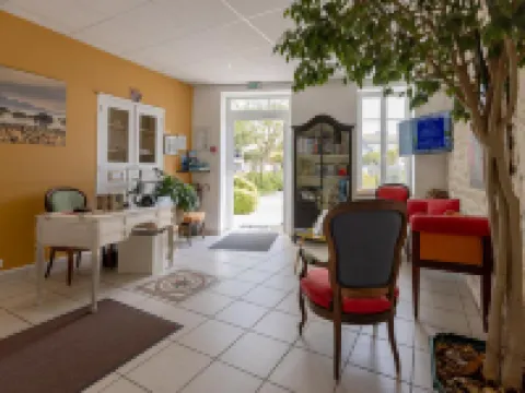 Logis Hotel le Richelieu - Royan Atlantique Hotels in Saujon
