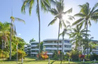 Roydon Beachfront Apartments