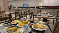 Hotel Vale Das Artes - Bữa sáng