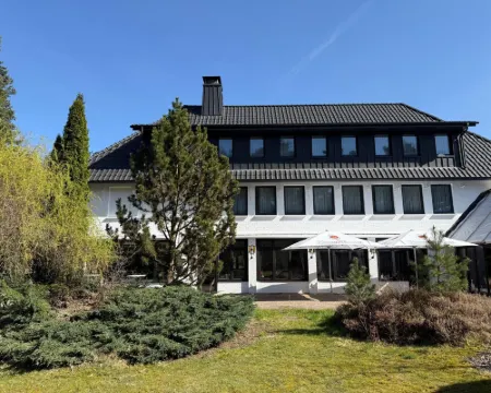 ハイデホテルソルタウアーホフ ゾルタウのホテル