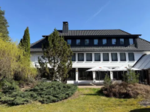 Heidehotel Soltauer Hof فنادق في سولتو