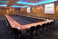 Mandolay Hotel Guildford Отели в г. Уорплсдон
