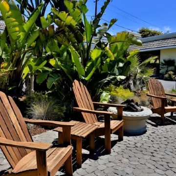 Beach Bungalow Inn and Suites