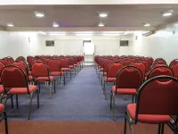 Trevi Hotel e Business Hotels near General Osorio Square