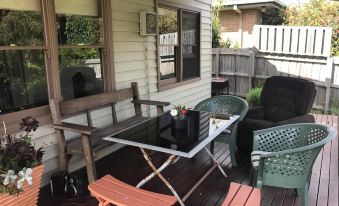 Port Campbell Guesthouse & Flash Packers