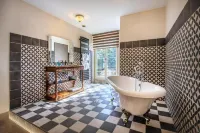 Le Terminus Hotels in Arbigny