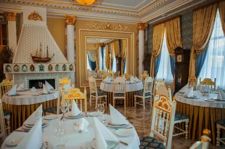 Петровский Причал Luxury Hotel & SPA