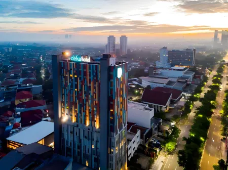 Deka Hotel Surabaya HR Muhammad