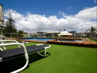 Foreshore Beachfront Apartments Hotels in Mermaid Beach