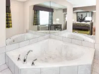 Super 8 by Wyndham Bedford DFW Airport West Hotels in Bedford