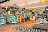 Dreamtime Hostel - Hostels