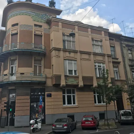 Loox Serviced Apartments Hatzova