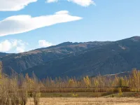 Harvest Park Studios Hotels in Cromwell