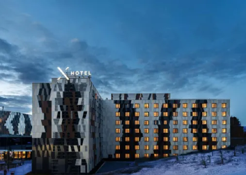 X Hotel Hôtels à : 