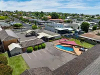 Ben Chifley Motor Inn - Motels