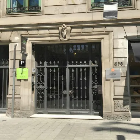 Wow Hostel Barcelona Отели рядом с достопримечательностью «Луз де Гас»