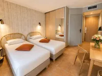 Best Western LOrangerie - Pools