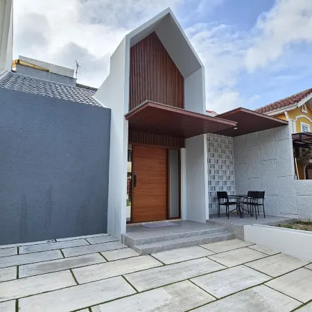 3 Bedroom House Near Grand Batam Mall