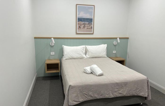 Australian Hotel Young