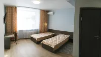 Flagman Hotel di 