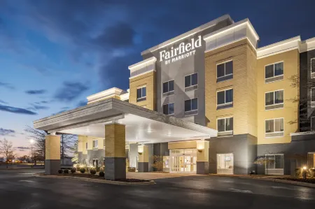 Fairfield Inn & Suites Louisville East Отели в г. Джефферсонтаун